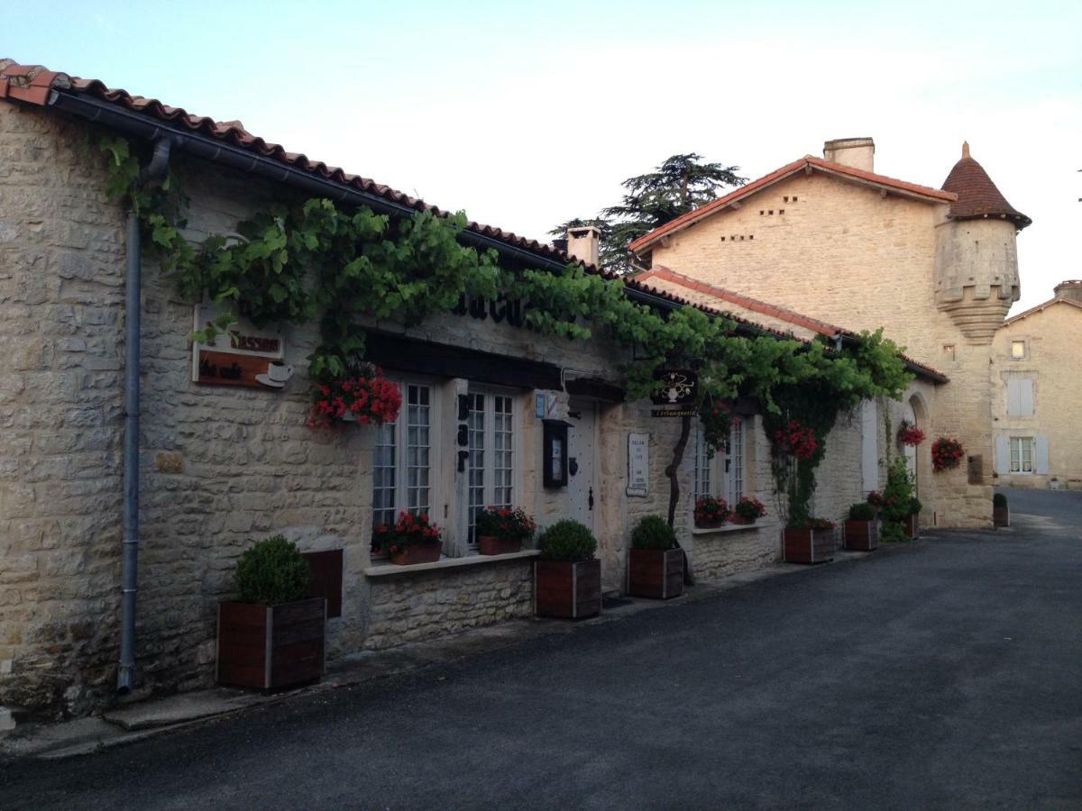 Le Grenier 1 Rue Verte Tusson 16140 France Luaran gambar