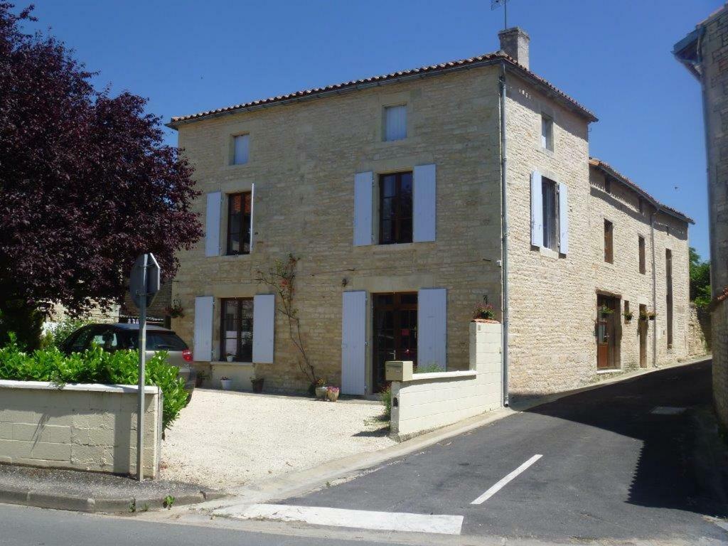 Le Grenier 1 Rue Verte Tusson 16140 France Luaran gambar