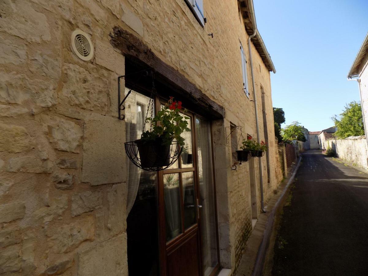 Le Grenier 1 Rue Verte Tusson 16140 France Luaran gambar